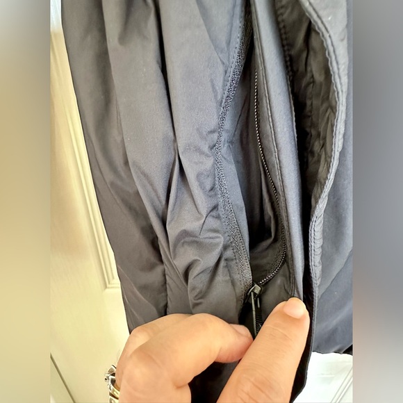 Lululemon Serene Light Wrap - Picture 8 of 13